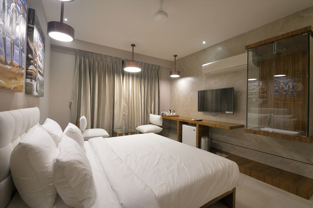 אחמדאבאד Urbane The Hotel מראה חיצוני תמונה