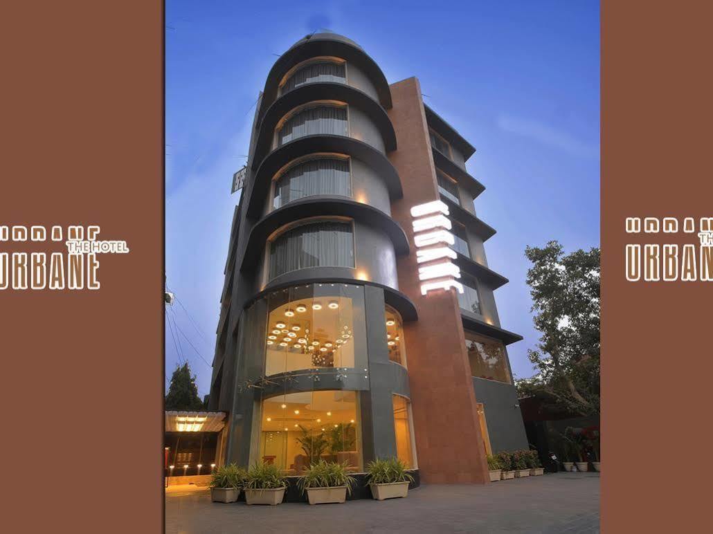 אחמדאבאד Urbane The Hotel מראה חיצוני תמונה